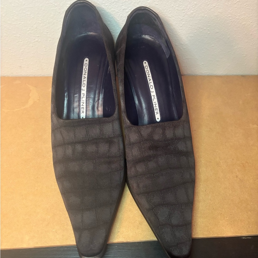 Donald Pliner Lacia Crocodile Pattern Heels size 5 1/2 square toe pointed - Picture 3 of 9